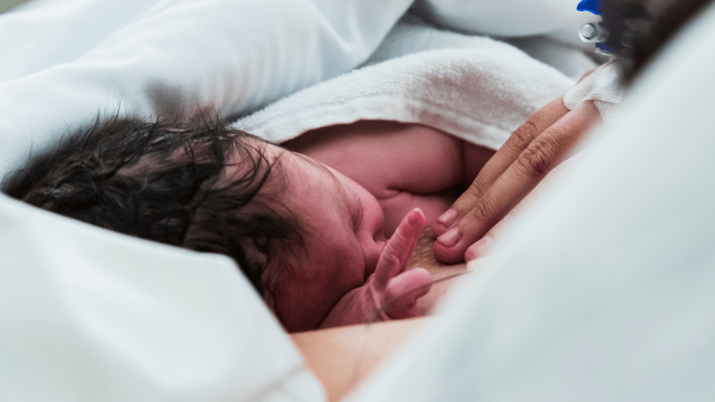skin to skin whilst breastfeeding after birth